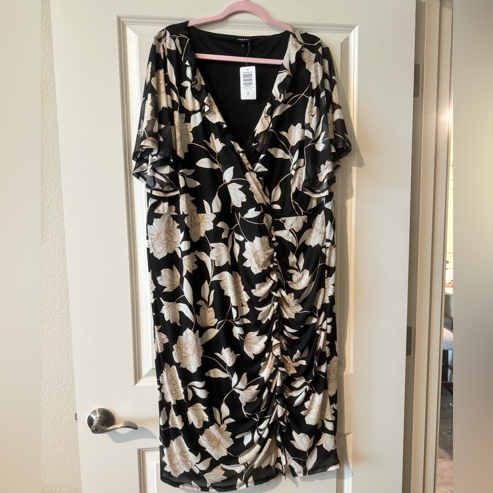 NEW Torrid Mesh Surplice Ruffle Slit Dress Floral Knee Black Size 4X NWT - Picture 4 of 6